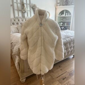 St. John - Marie Gray Cream Faux Plush Fur Jacket